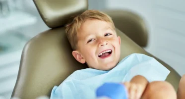 As a parent, seeing your child in pain is one of the most challenging experiences you can face. Dental emergencies, such as a broken tooth